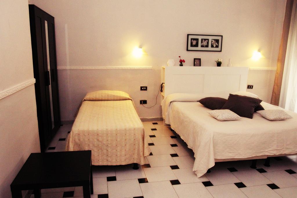 Hotel Luna Rossa Naples Exterior photo