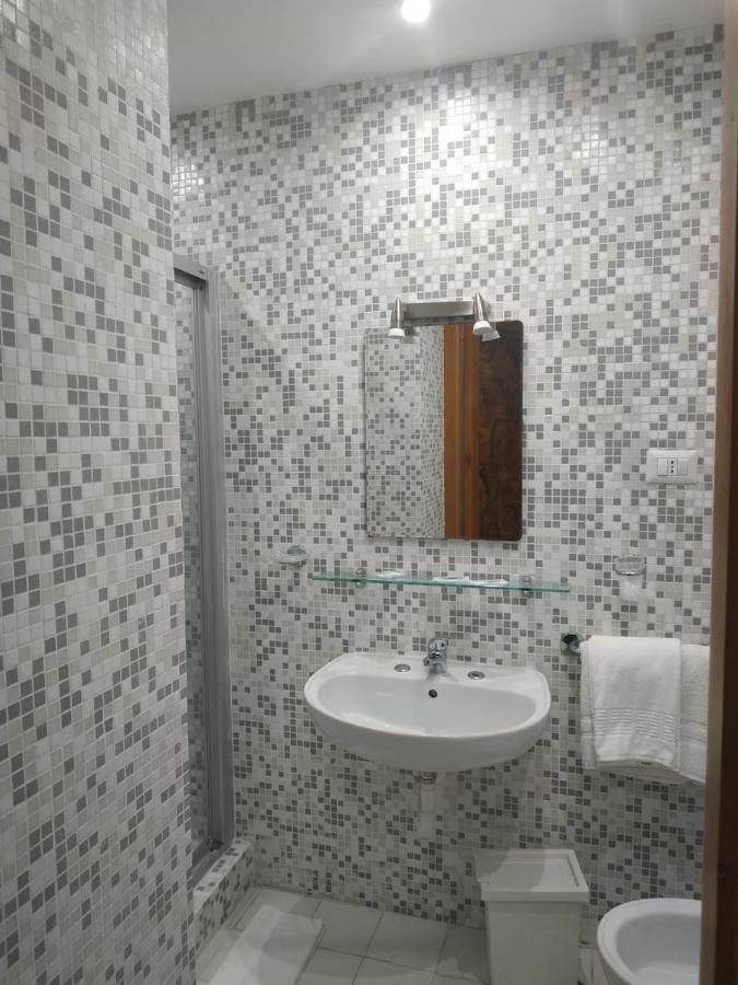 Hotel Luna Rossa Naples Exterior photo